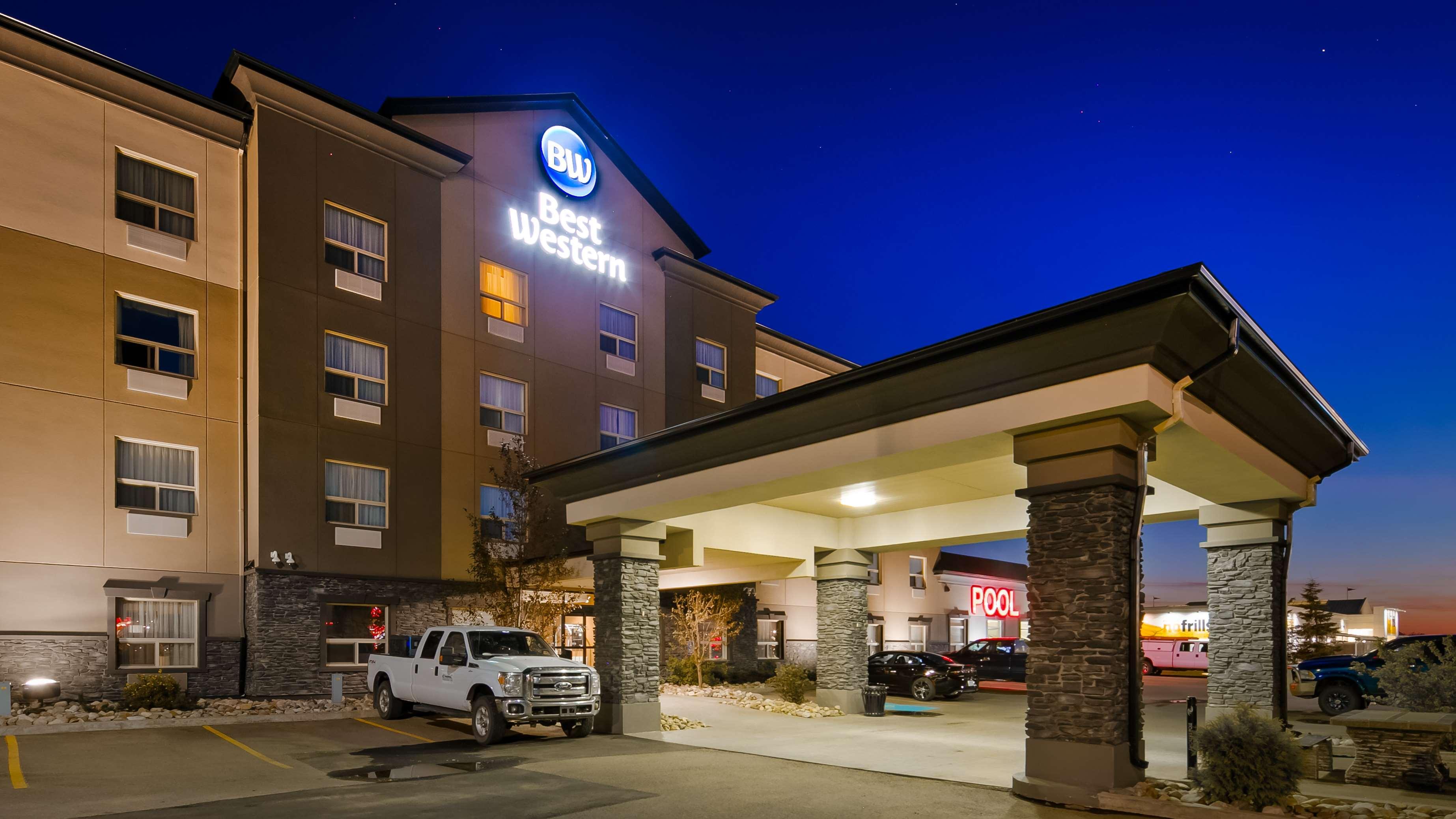 Best Western Wainwright Inn & Suites Ngoại thất bức ảnh