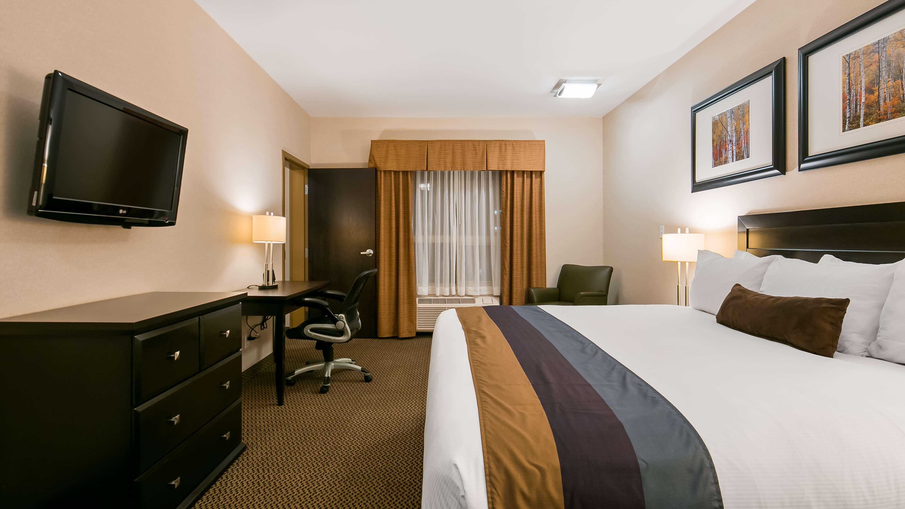 Best Western Wainwright Inn & Suites Ngoại thất bức ảnh