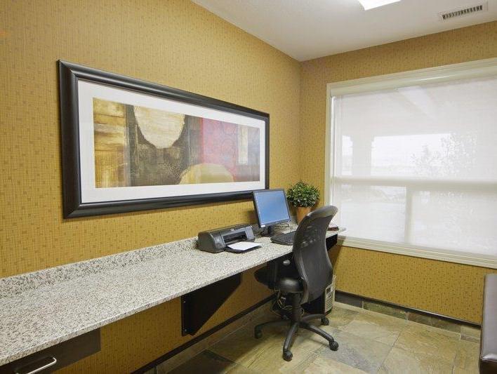 Best Western Wainwright Inn & Suites Ngoại thất bức ảnh