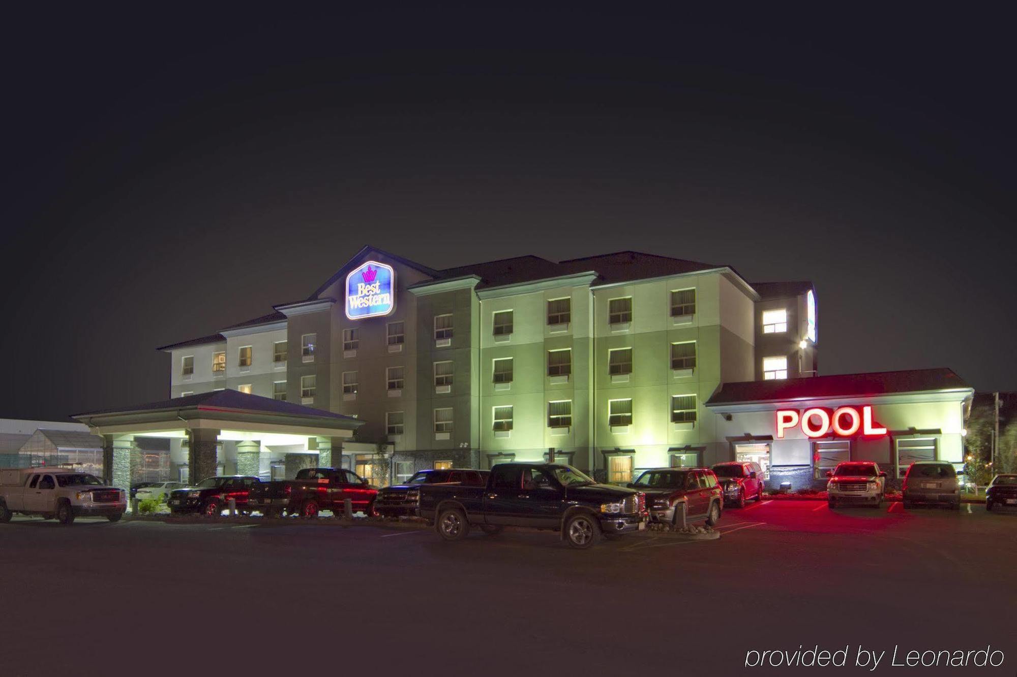 Best Western Wainwright Inn & Suites Ngoại thất bức ảnh