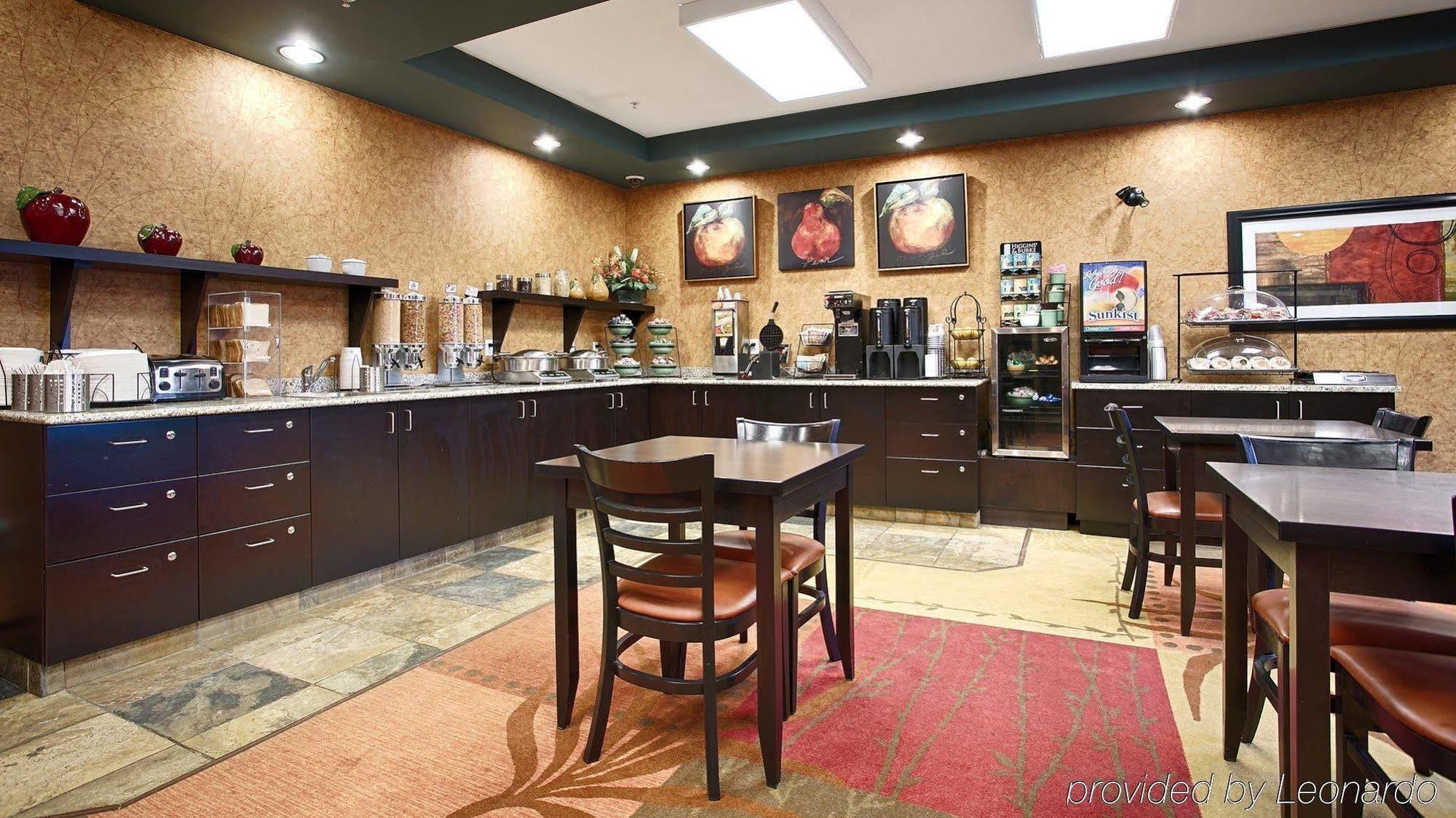 Best Western Wainwright Inn & Suites Ngoại thất bức ảnh